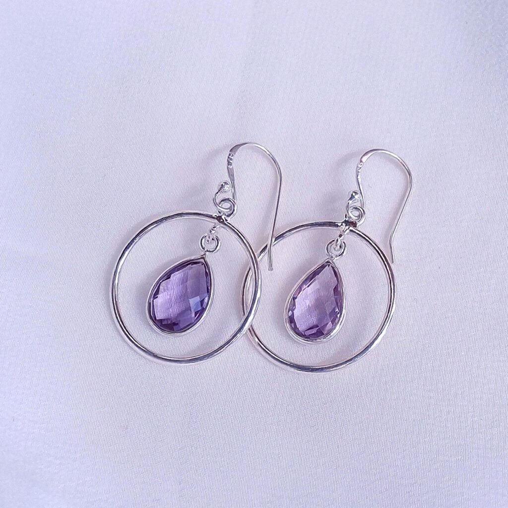 Amethyst Tropfen Ohrringe in feinem Silberreif, 925 Silber
